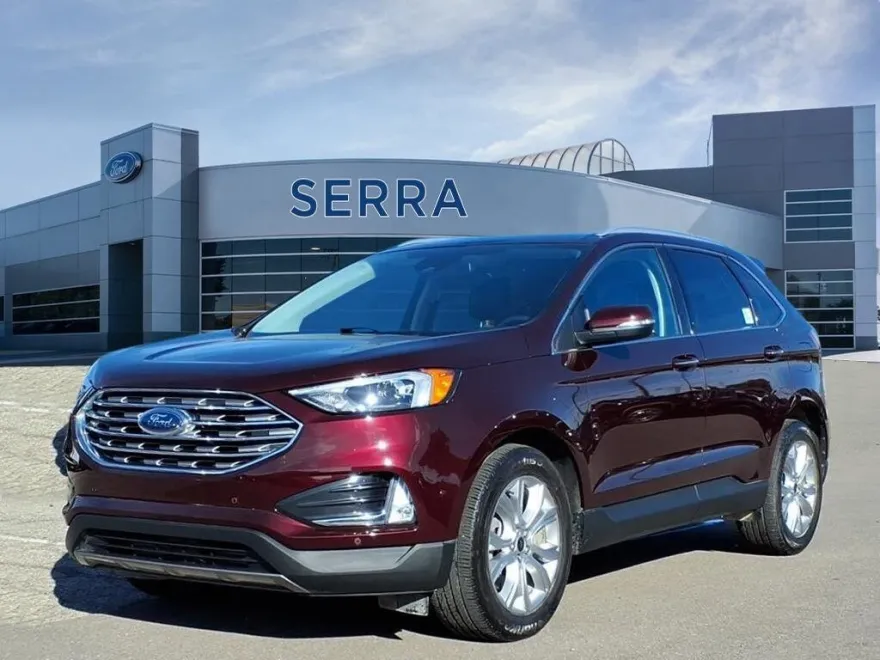 2023 Ford Edge Titanium photo 1