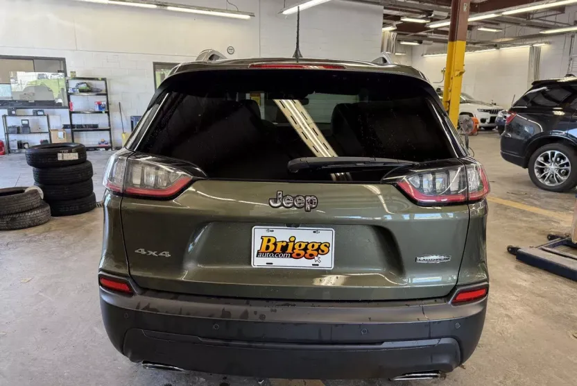 2021 Jeep Cherokee Latitude Lux photo 1