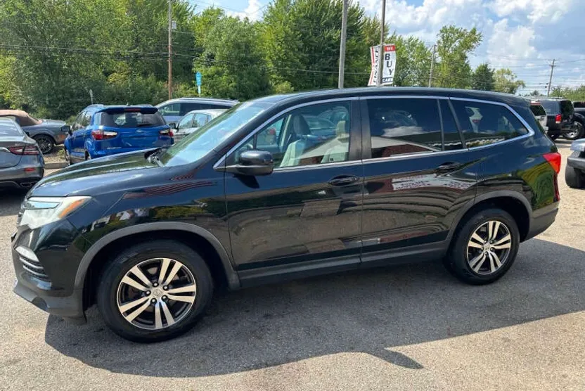 2017 Honda Pilot EX-L photo 1