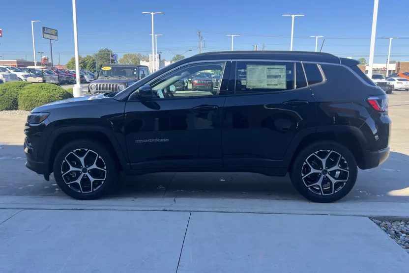 2026 Jeep Compass Limited photo 1