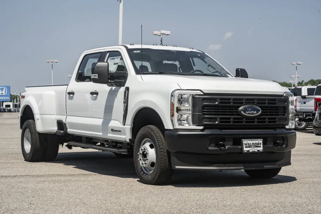 2025 Ford F-350 XL photo 1