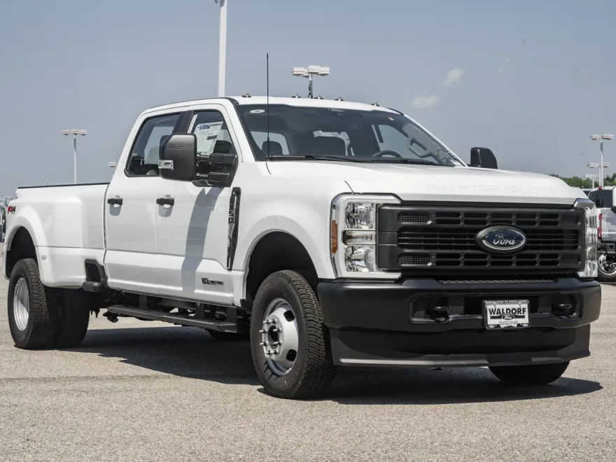 2025 Ford F-350 XL photo 1