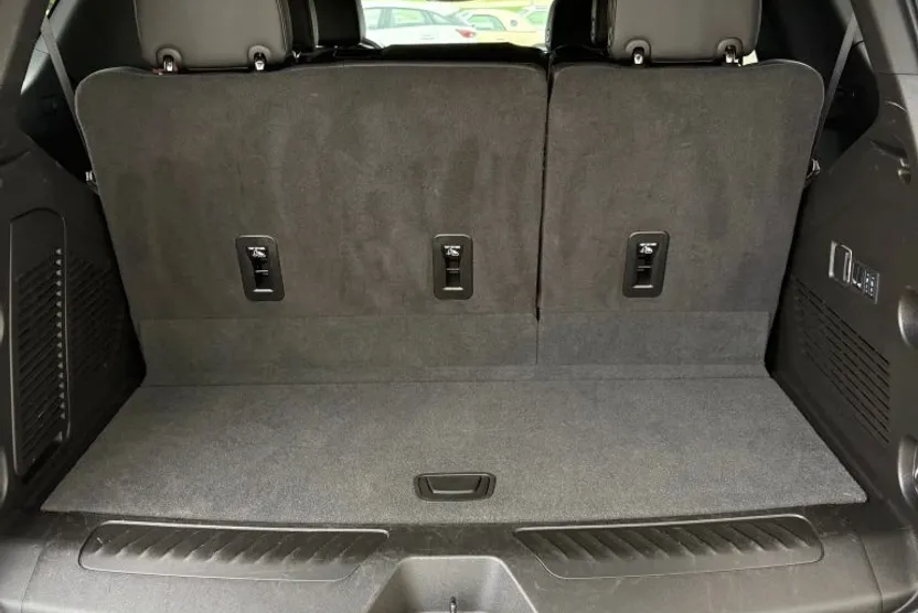 2024 Chevrolet Tahoe LT photo 1