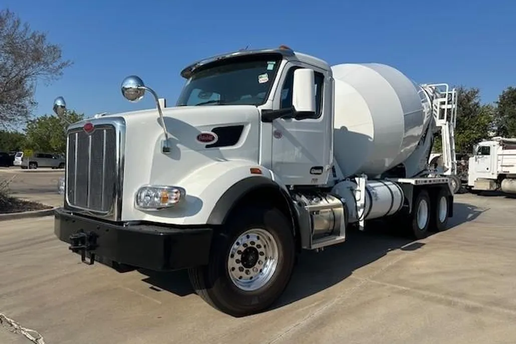 2026 Peterbilt 567 photo 1