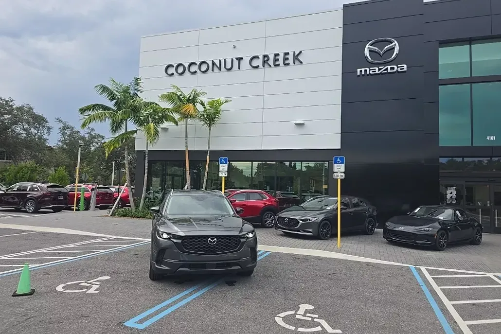 2025 Mazda CX-50 2.5 Select photo 1