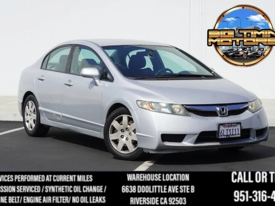 2010 Honda Civic LX photo 1