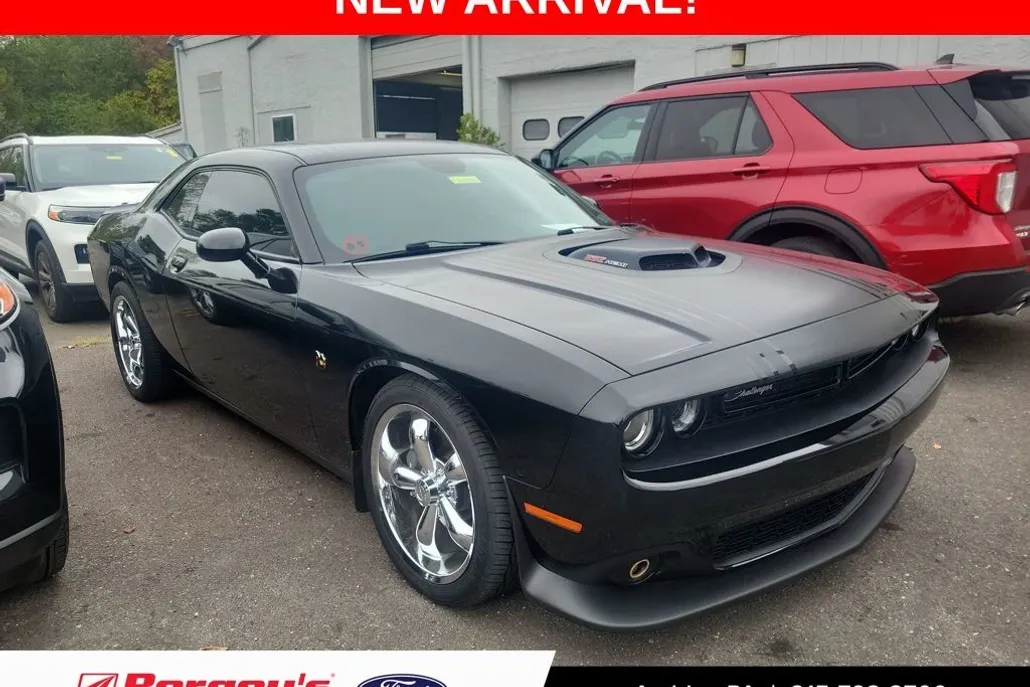 2016 Dodge Challenger R/T Scat Pack Shaker photo 1