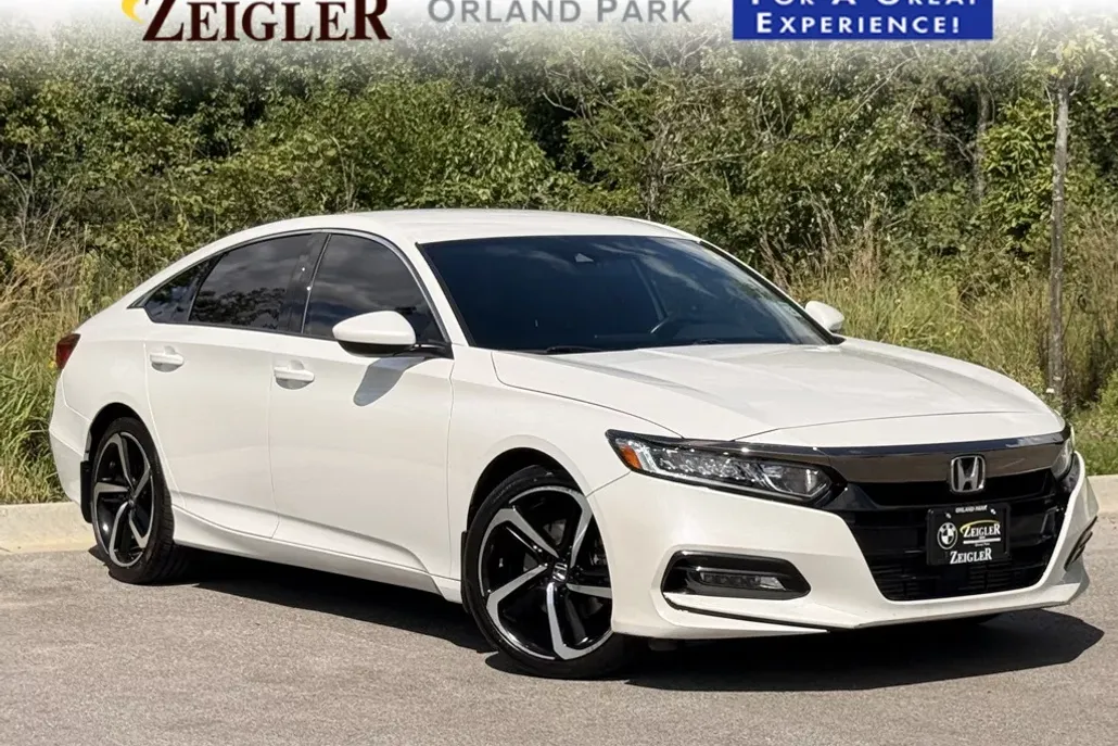 2019 Honda Accord Sport 1.5T photo 1