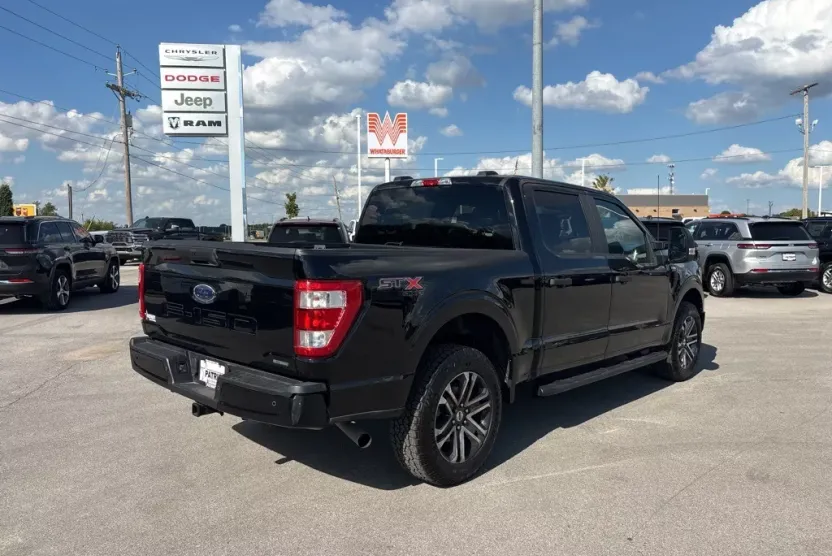 2022 Ford F-150 XL photo 1