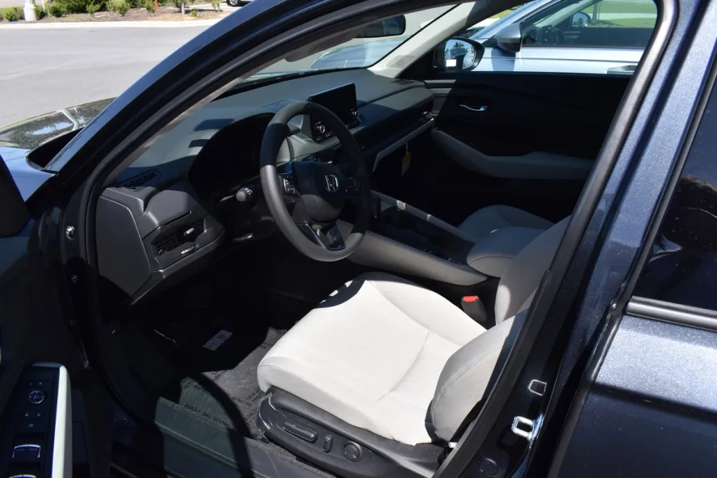 2025 Honda Accord SE photo 1
