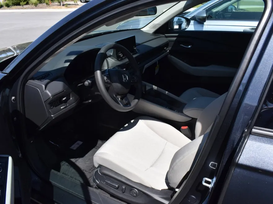 2025 Honda Accord SE photo 1