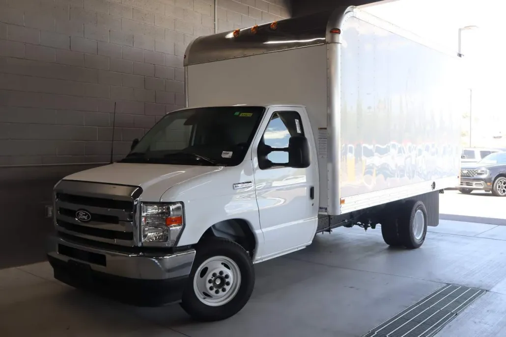 2026 Ford E-350 Base photo 1