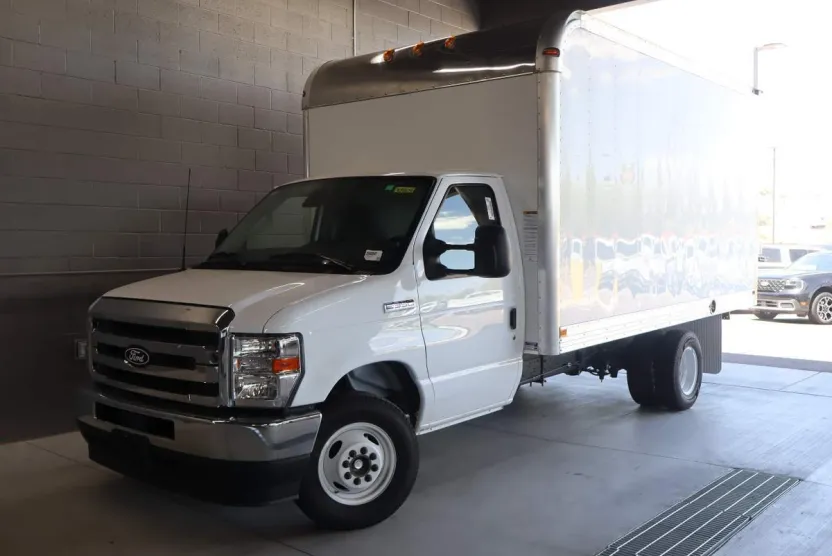 2026 Ford E-350 Base photo 1
