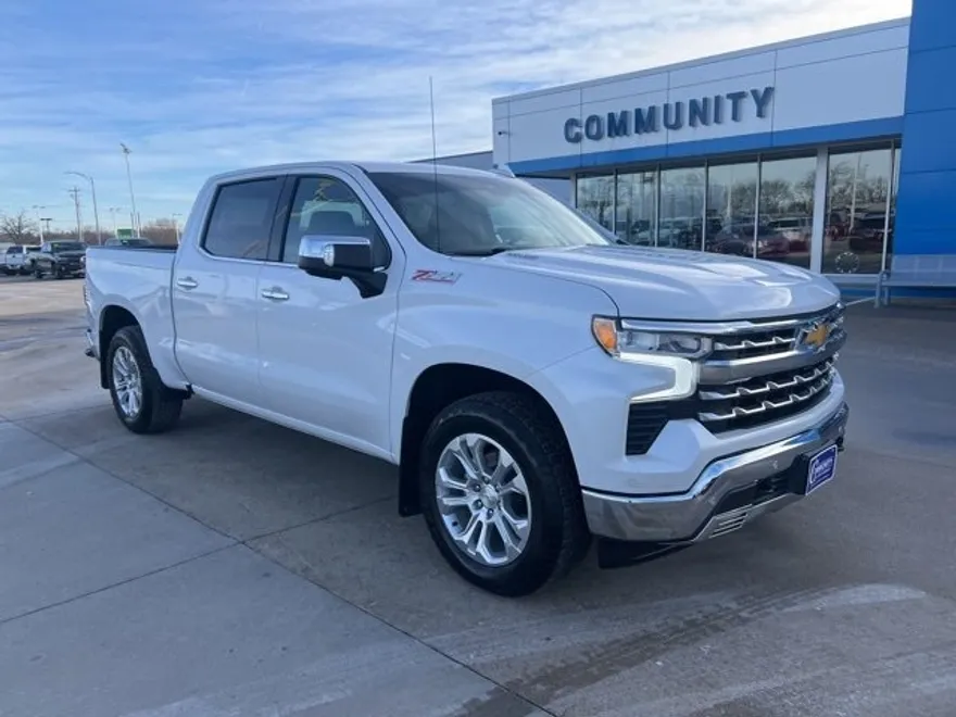2023 Chevrolet Silverado 1500 LTZ photo 1