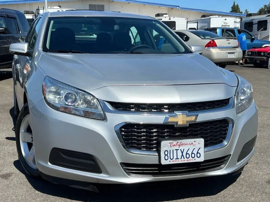 2016 Chevrolet Malibu Limited photo 1