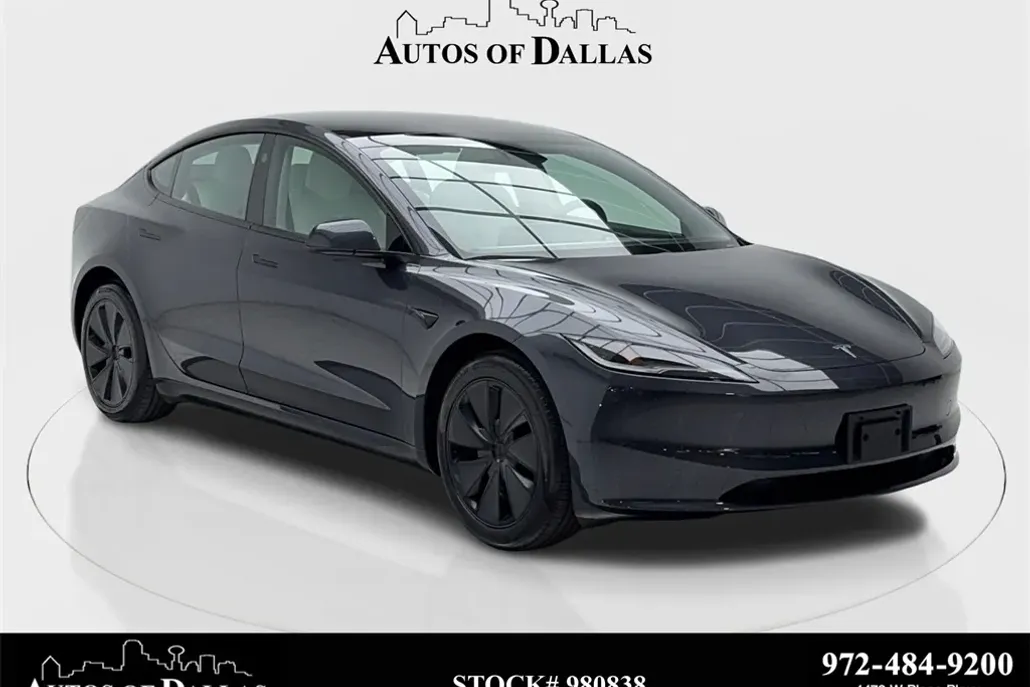 2025 Tesla Model 3 Long Range photo 1