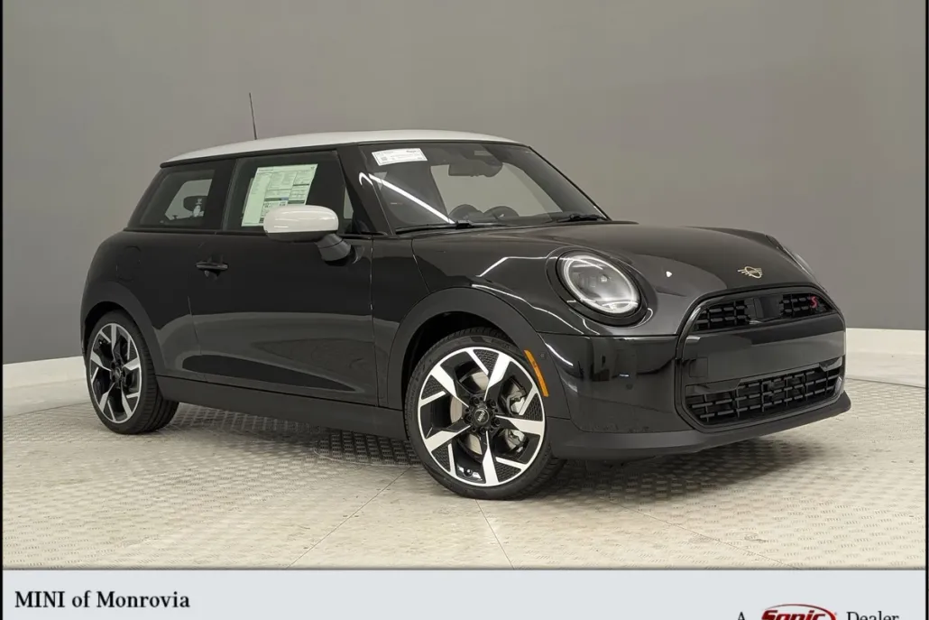 2026 Mini Cooper Hardtop S photo 1