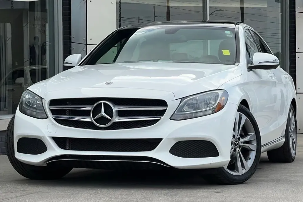 2018 Mercedes Benz C 300 photo 1