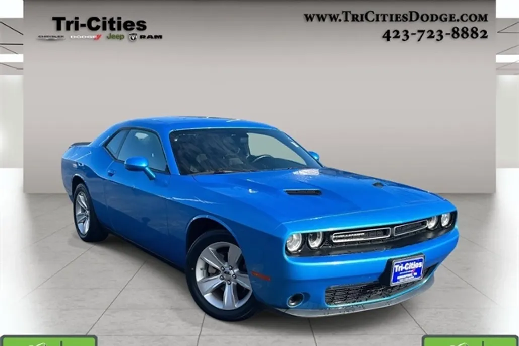 2023 Dodge Challenger SXT photo 1