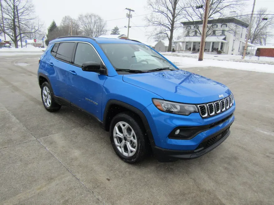 2025 Jeep Compass Latitude photo 1