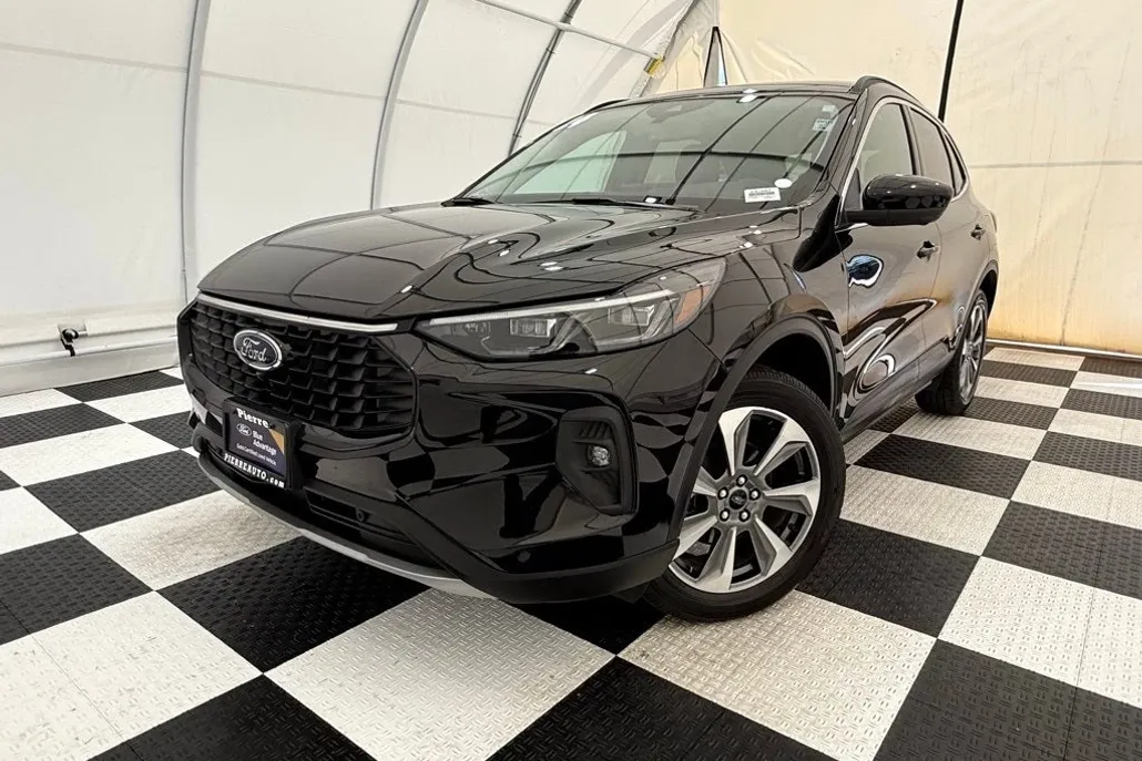 2024 Ford Escape Platinum photo 1