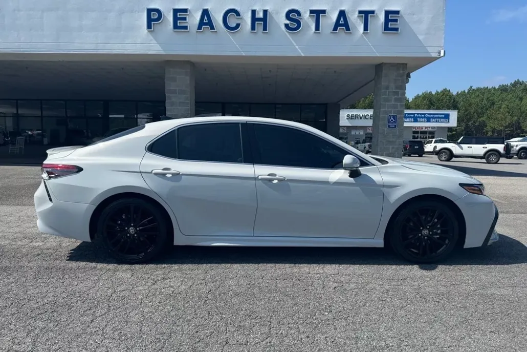 2023 Toyota Camry XSE photo 1