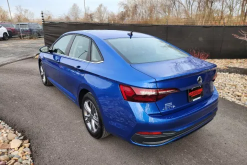 2024 Volkswagen Jetta 1.5T SE photo 3