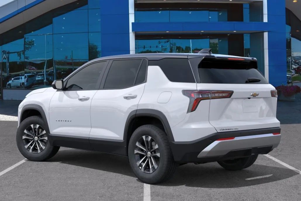 2026 Chevrolet Equinox LT photo 1