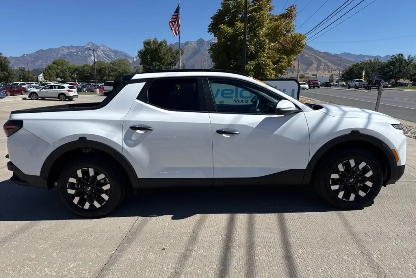 2025 Hyundai Santa Cruz SEL photo 1