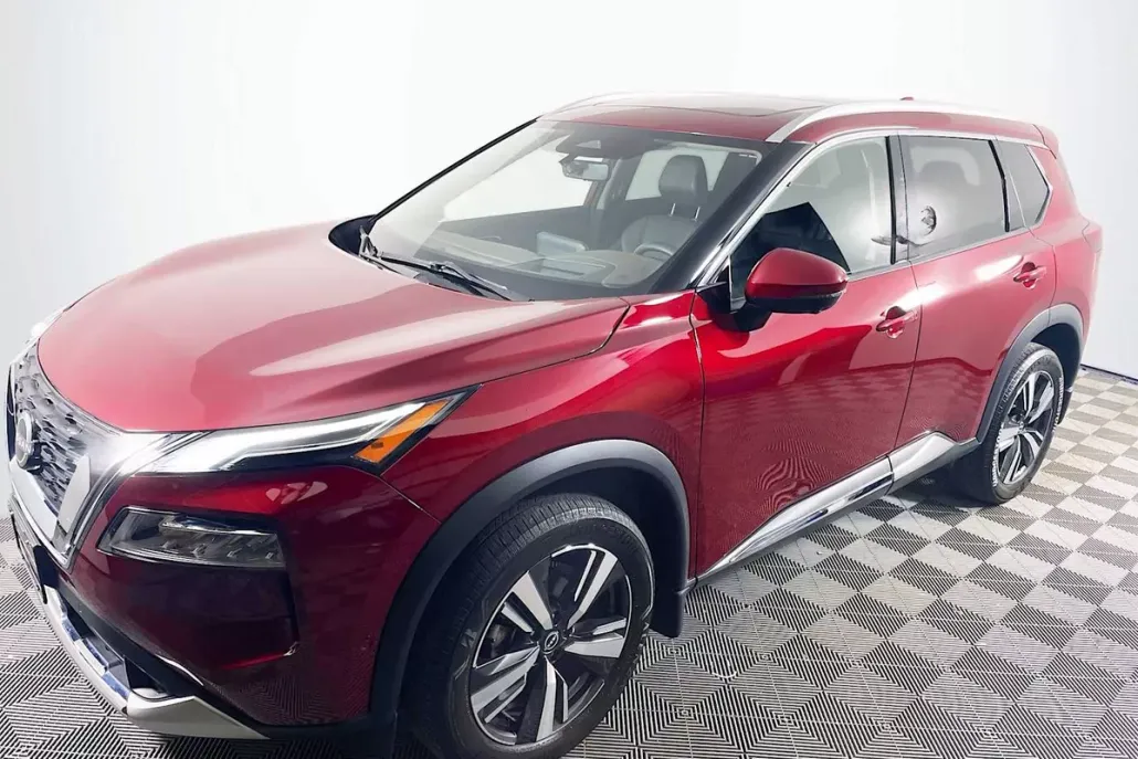 2023 Nissan Rogue Platinum photo 1