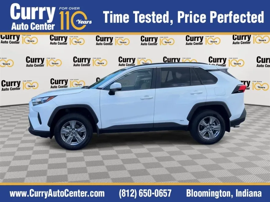 2025 Toyota RAV4 Hybrid XLE photo 1