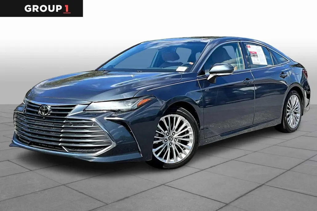 2020 Toyota Avalon Limited photo 1
