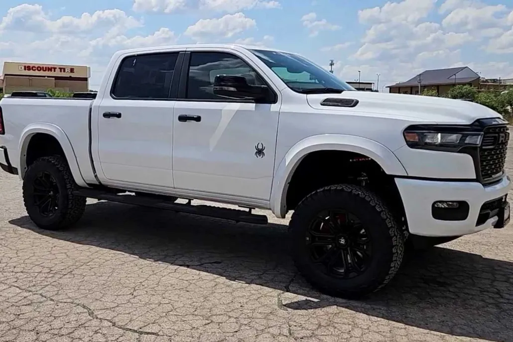 2025 Ram 1500 Big Horn photo 1