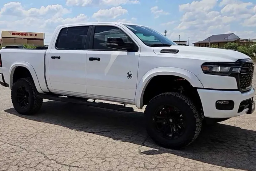 2025 Ram 1500 Big Horn photo 1