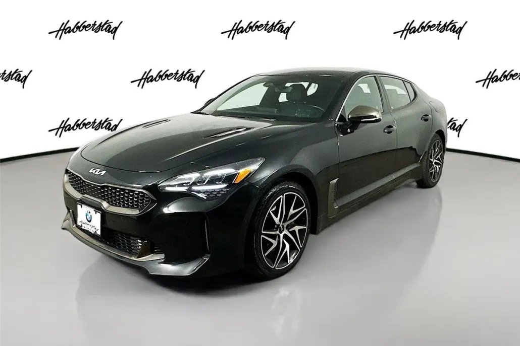2023 Kia Stinger GT-Line photo 1