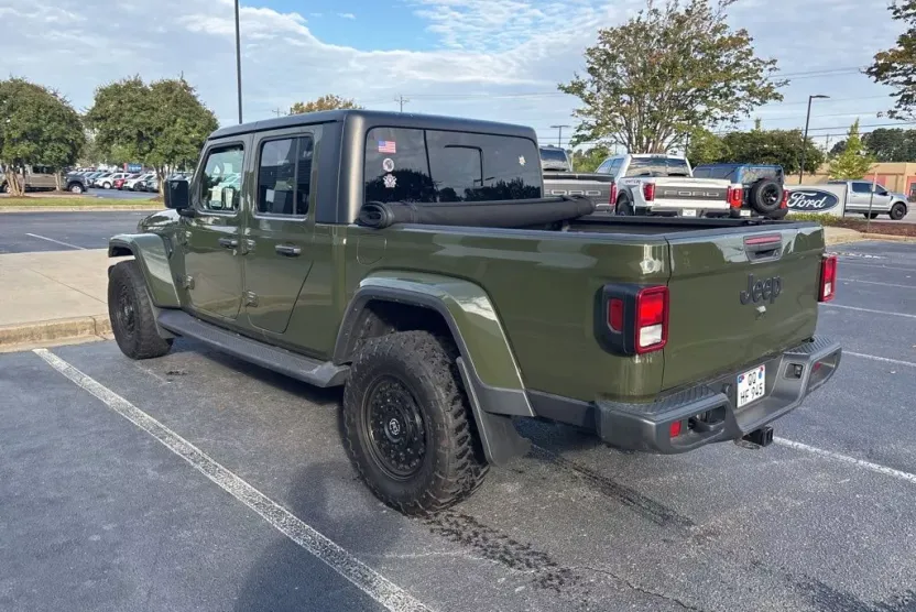 2022 Jeep Gladiator Sport photo 1