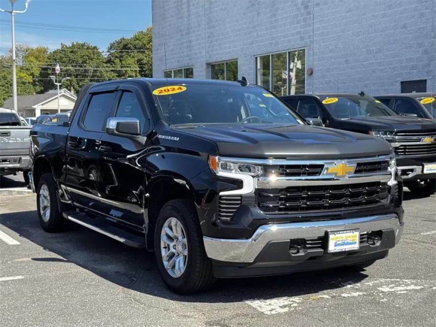 2024 Chevrolet Silverado 1500 LT photo 1