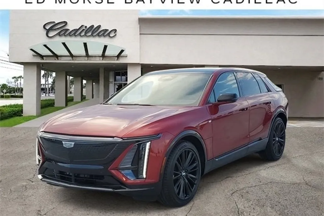 2025 Cadillac Lyriq Sport photo 1