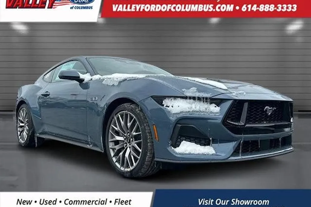 2025 Ford Mustang GT Premium photo 1