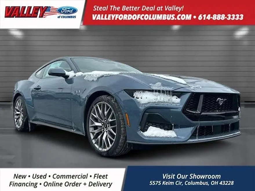 2025 Ford Mustang GT Premium photo 1