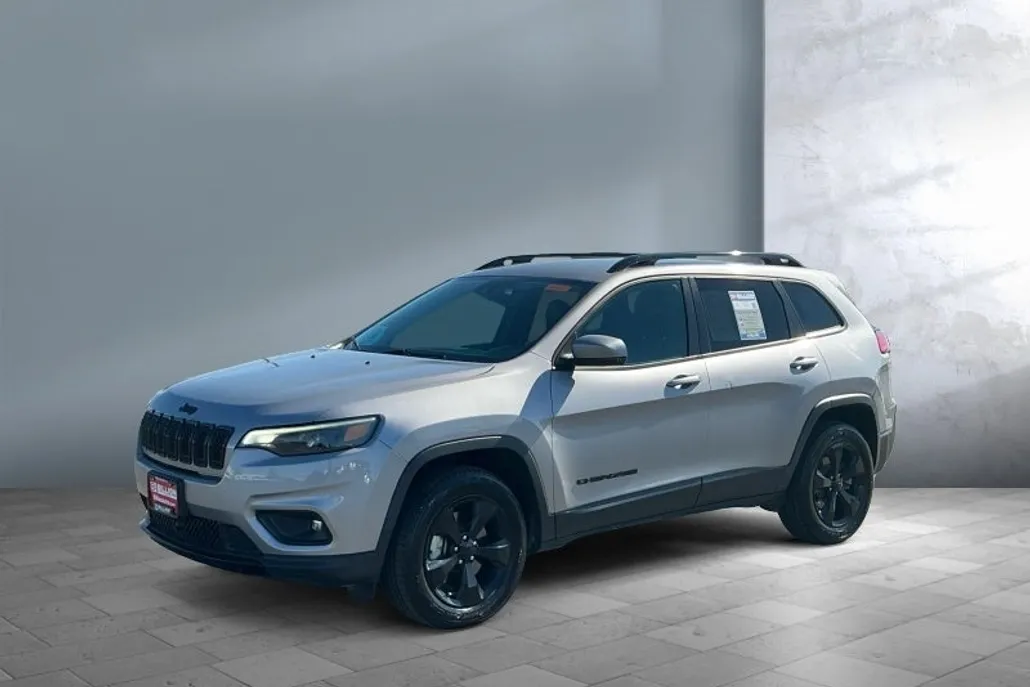 2020 Jeep Cherokee Altitude photo 1