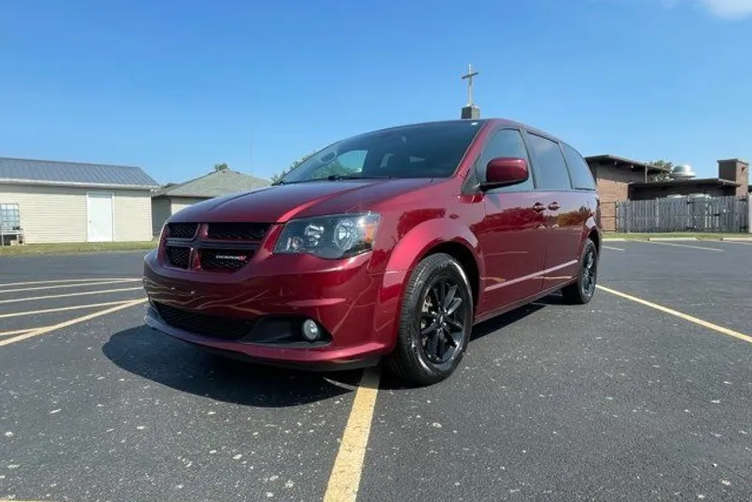 2019 Dodge Grand Caravan GT photo 1