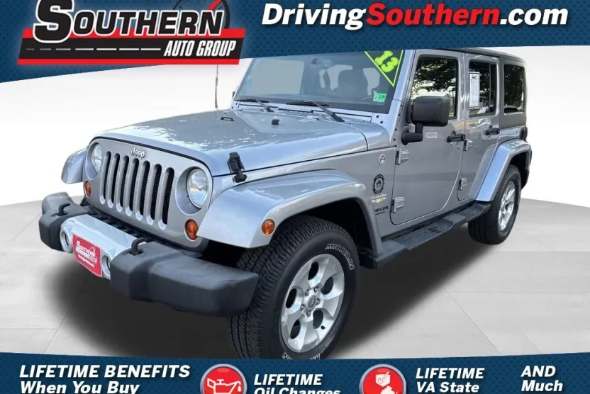 2013 Jeep Wrangler Unlimited Sahara photo 1