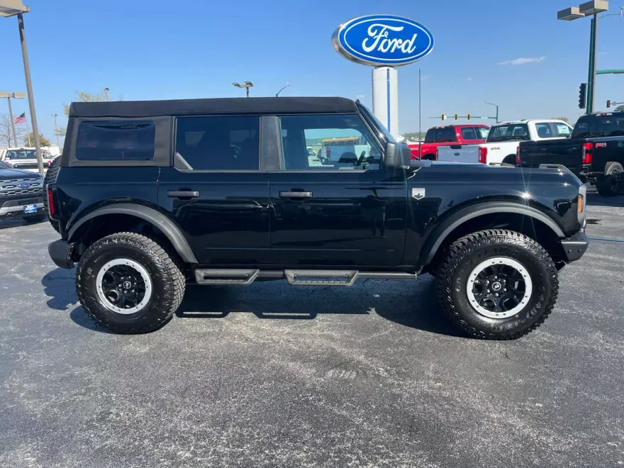 2023 Ford Bronco Base Big Bend Black Diamond Outer Banks Badlands Wildtrak Everglades photo 1