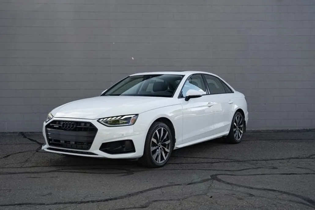 2022 Audi A4 40 Premium Plus Quattro photo 1