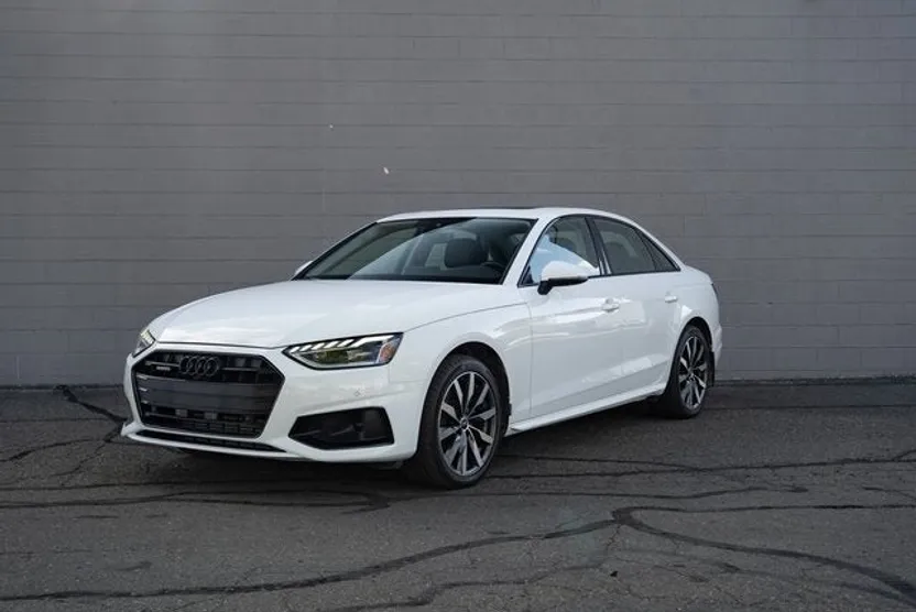 2022 Audi A4 40 Premium Plus Quattro photo 1