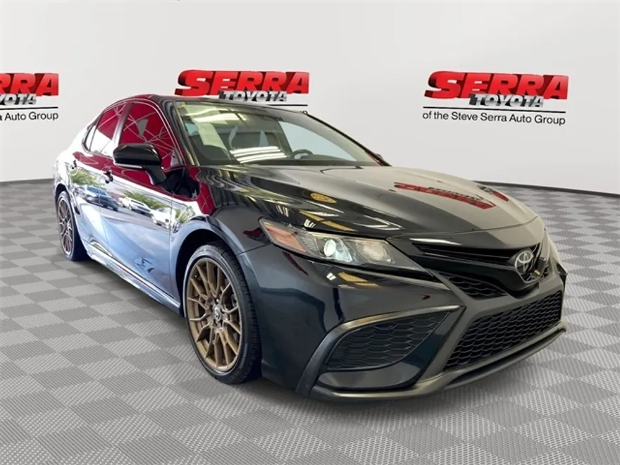 2023 Toyota Camry SE photo 1