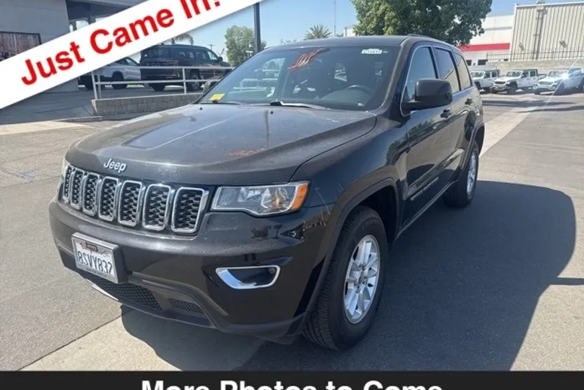 2020 Jeep Grand Cherokee Laredo photo 1