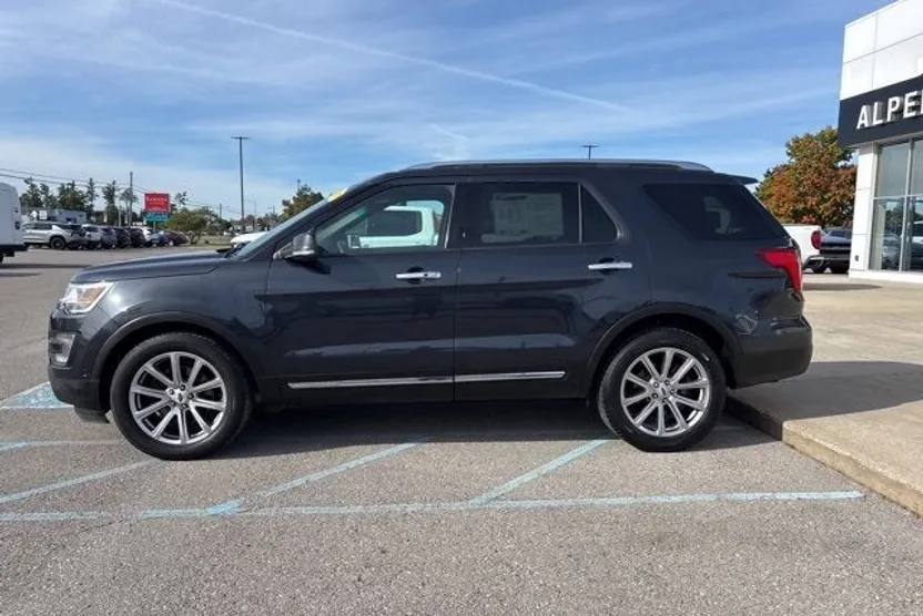 2017 Ford Explorer Limited photo 1