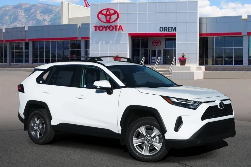 2025 Toyota RAV4 XLE photo 1